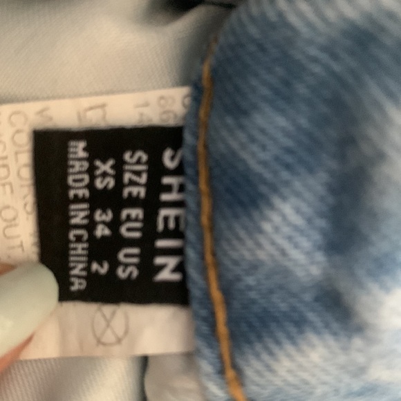 Light wash ripped shein dad jeans, size 2/S - Picture 5 of 5